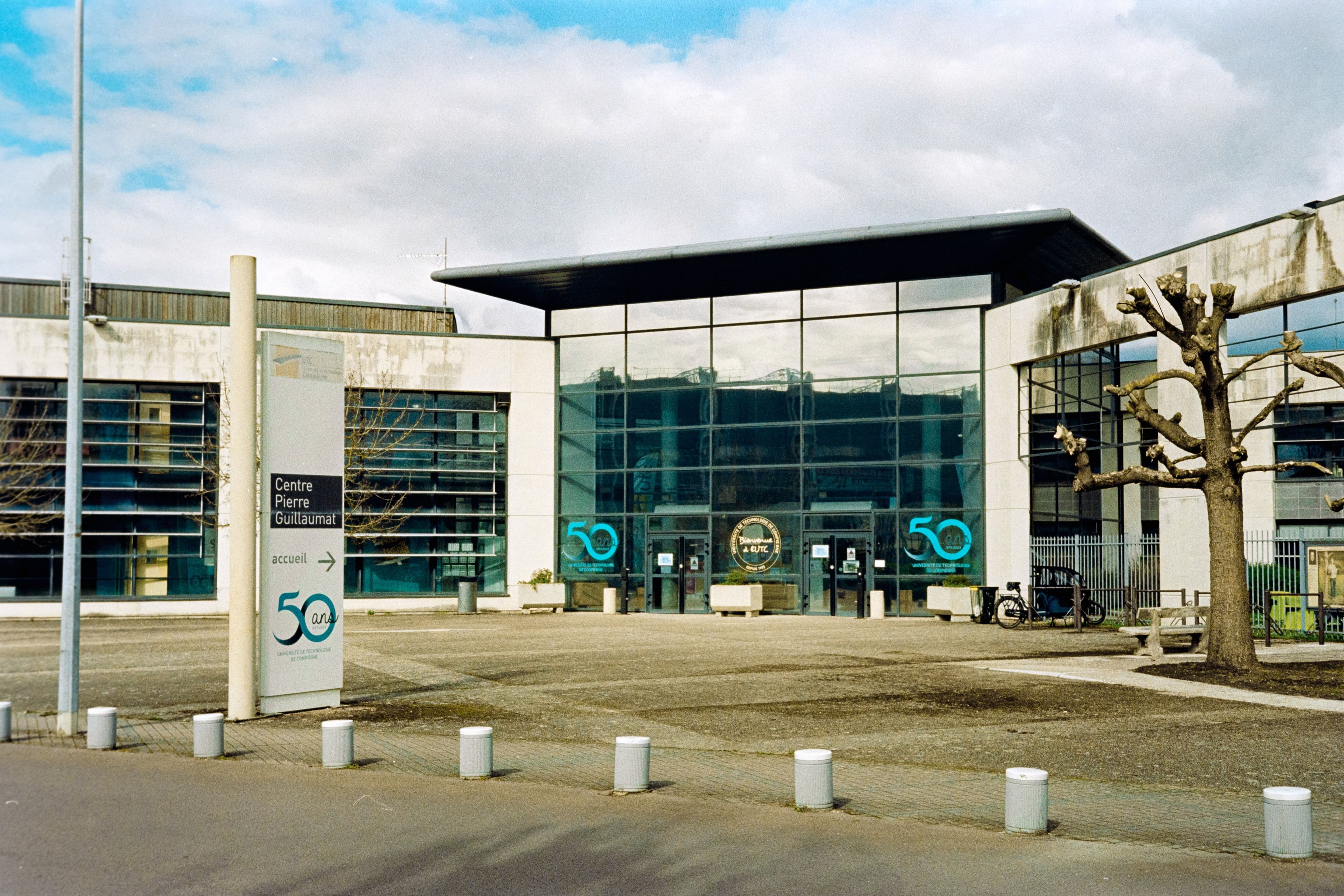Centre de formation — bâtiment et accueil